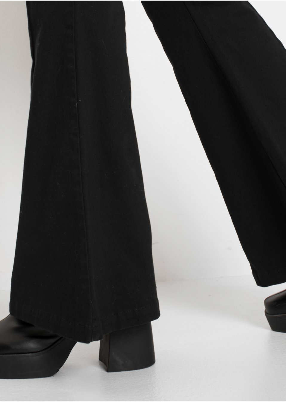 Pantalon évasé en twill