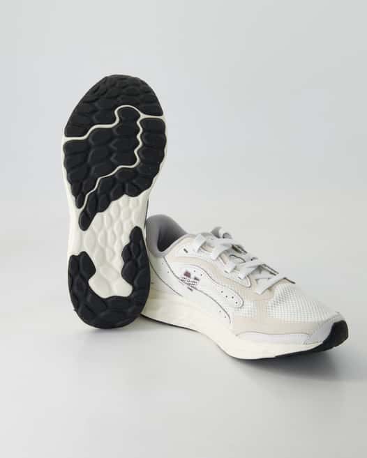 New Balance MARISTT4 Sneaker in Weiß
