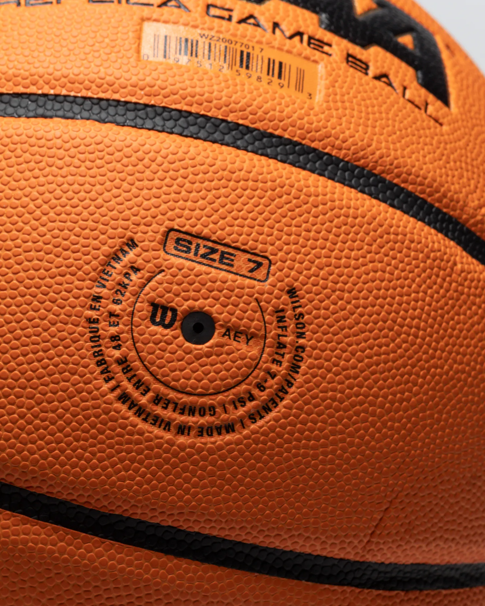 WILSON NCAA REPLICA BASKETBALL SIZE 7