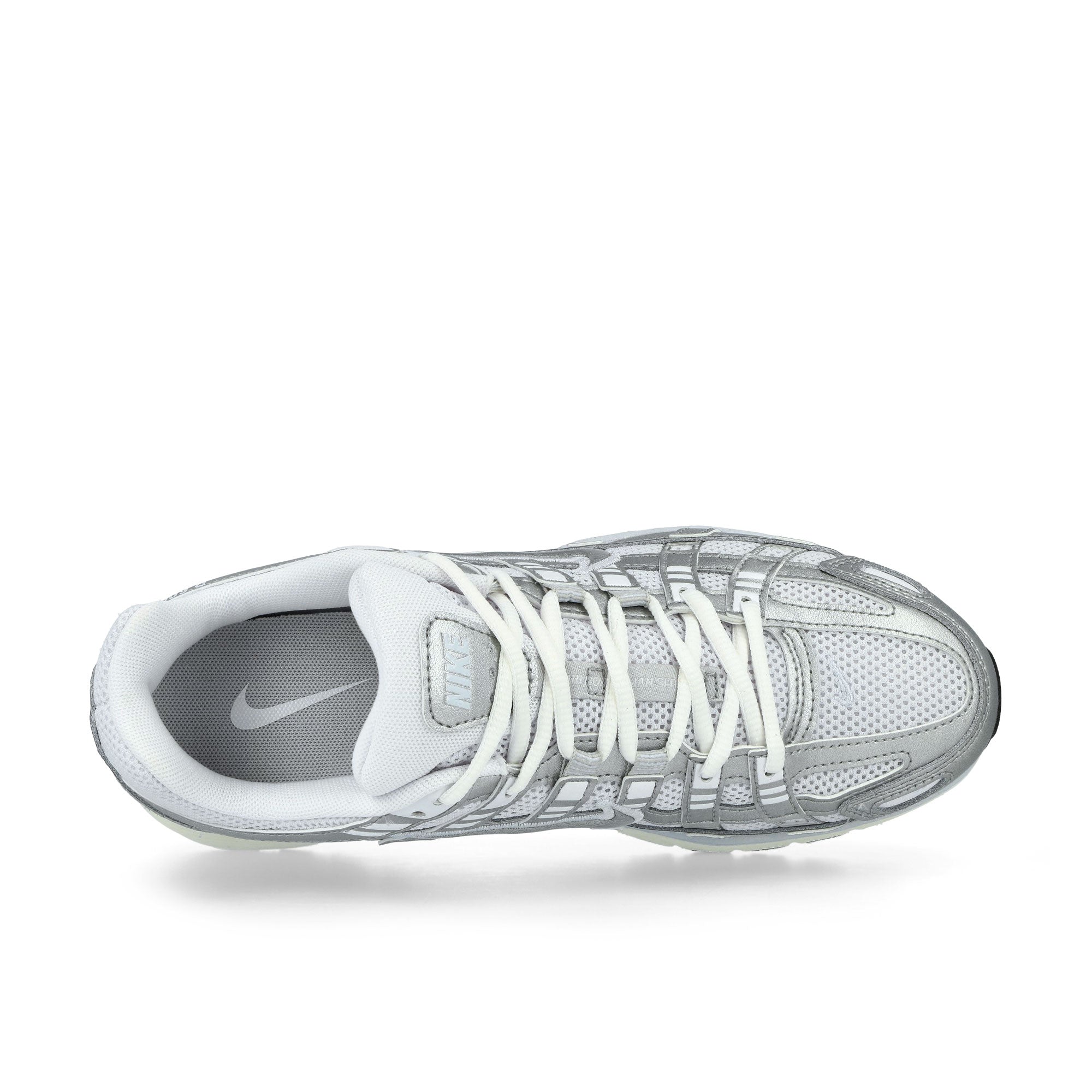 Nike<br>W P-6000
