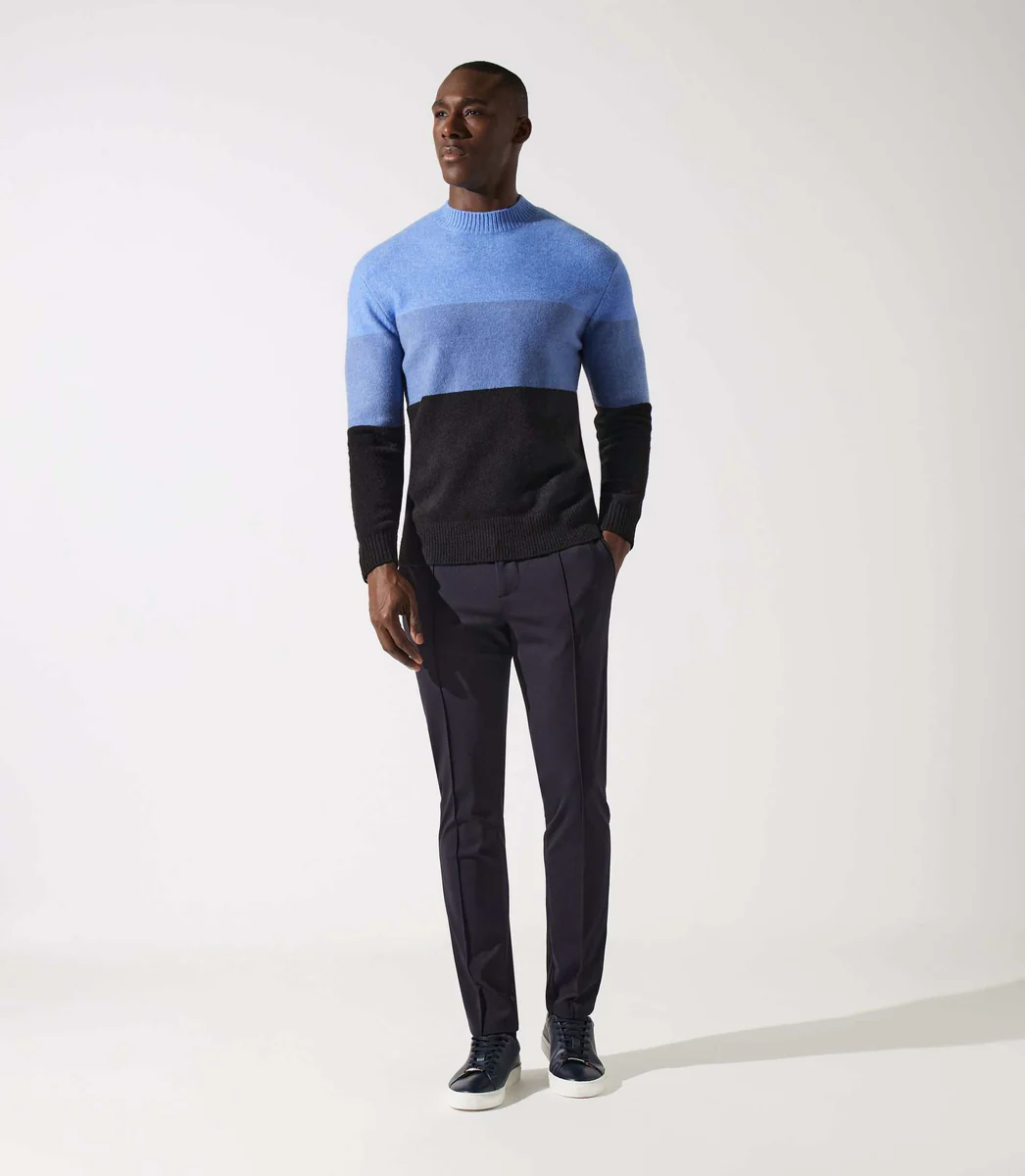 Pull col rond rayé bleu