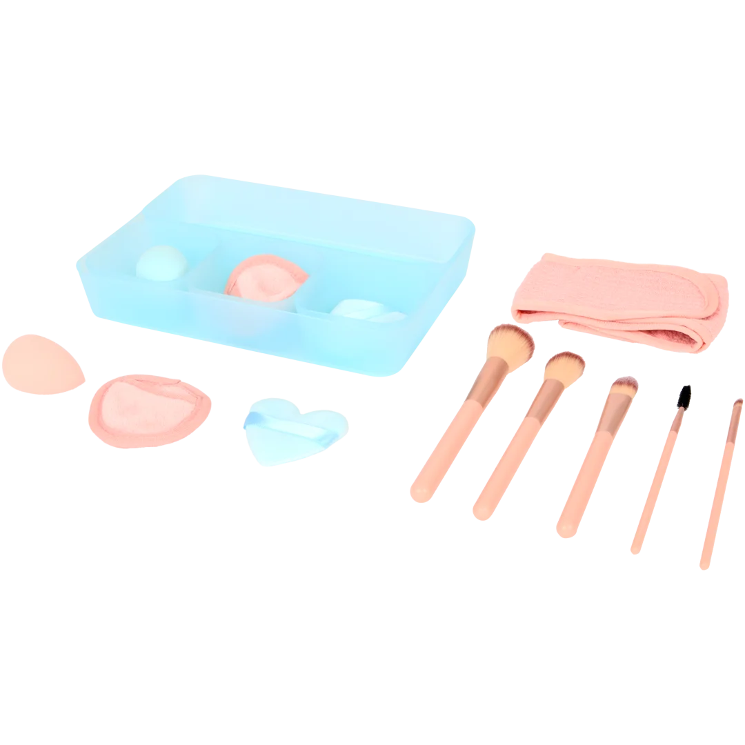 Organisateurs avec accessoires de beauté