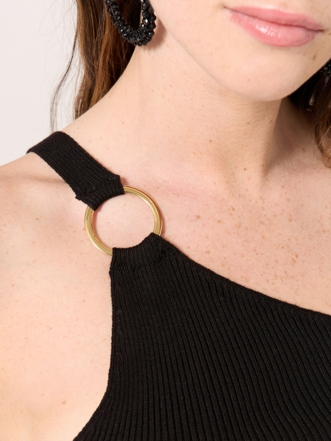 Top one shoulder