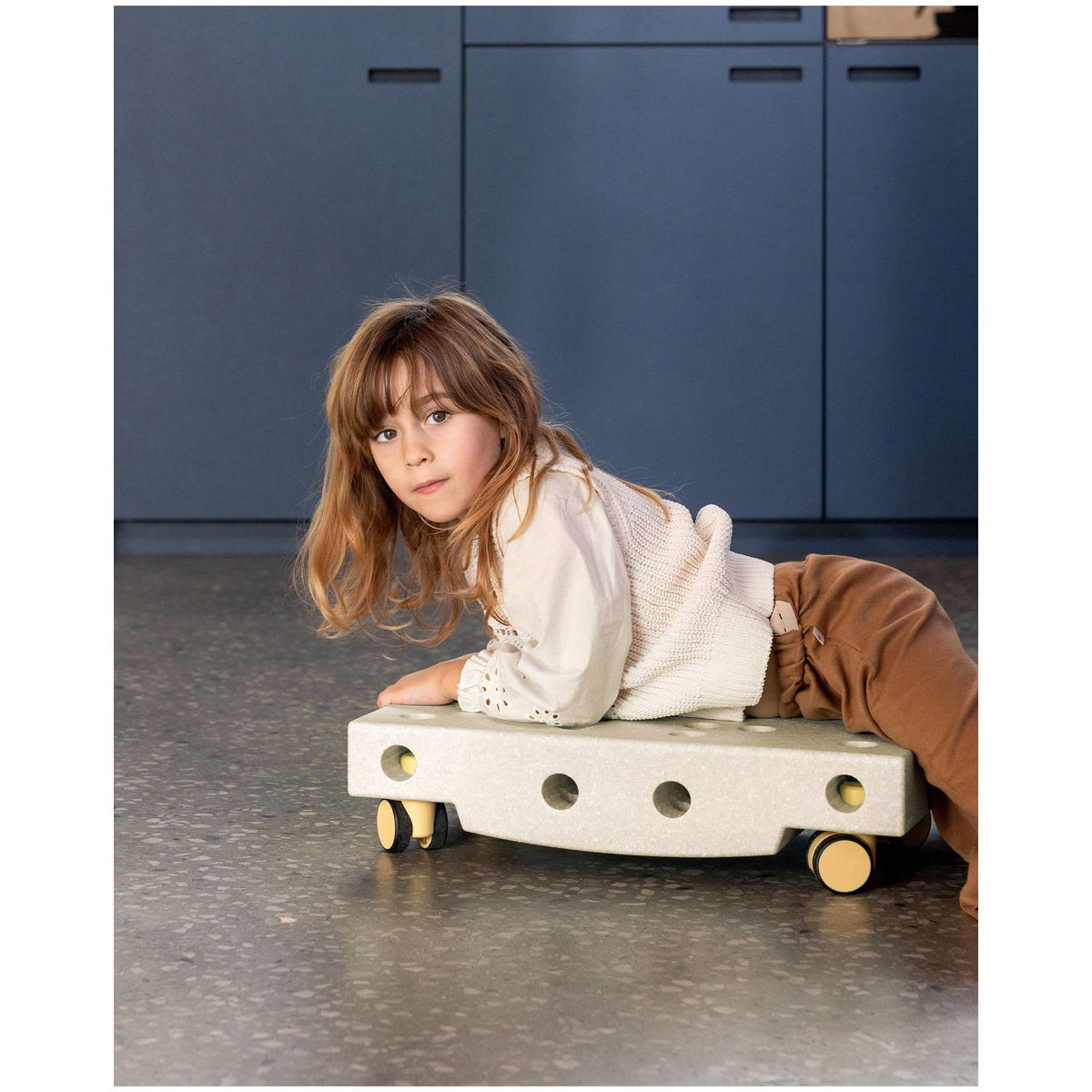 MODUMODU   Rollbrett sand grey/honey yellow
