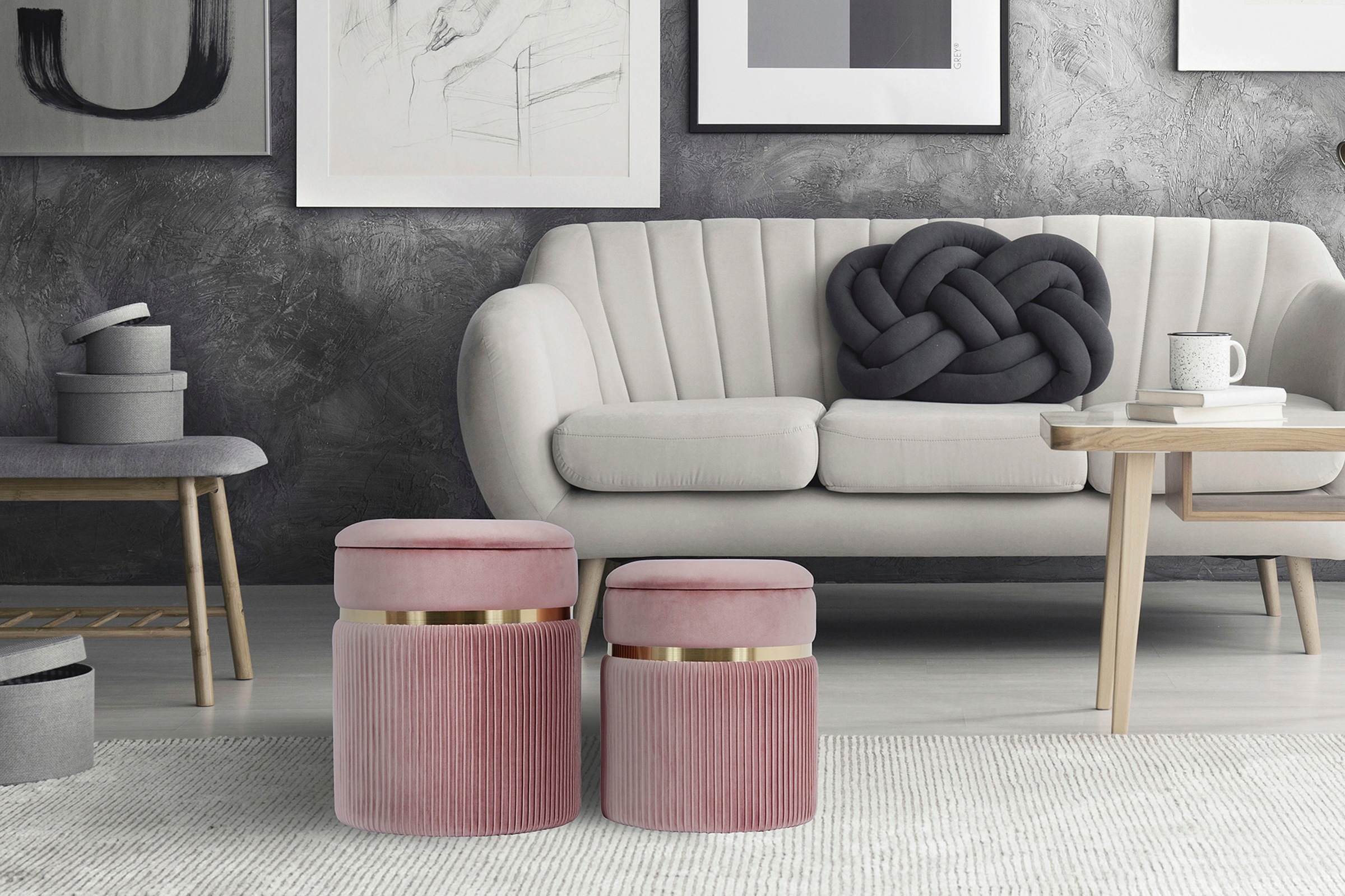 Kayoom Polstergarnitur »Hocker Zora 325 2er-Set, samtweicher Stoffbezug,runde elegante Form« Set, Hocker 1: B 36 /H 44/ T36 cmHocker 2: B 31,5 /H 38/ T31,5 cm, 2 Stk. tlg. edles Design mit Metallring, gepolstert, mit Stauraum