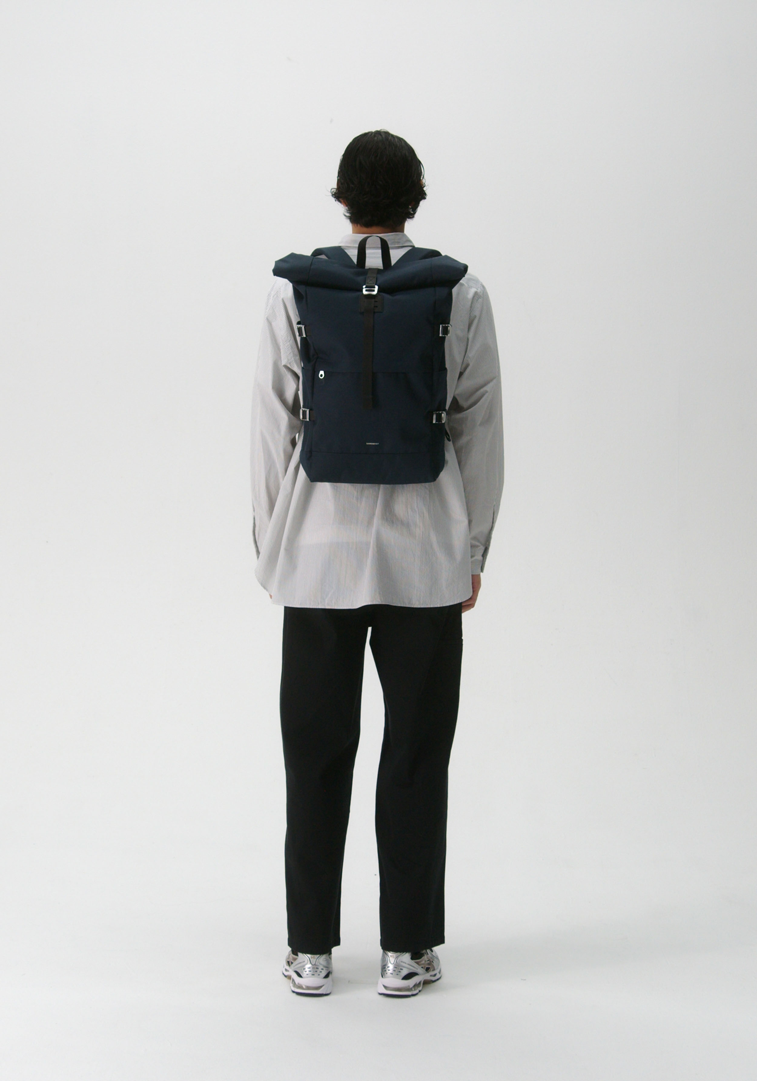 Sandqvist Rucksack Icon Rolltop Backpack L Navy With Black Leather