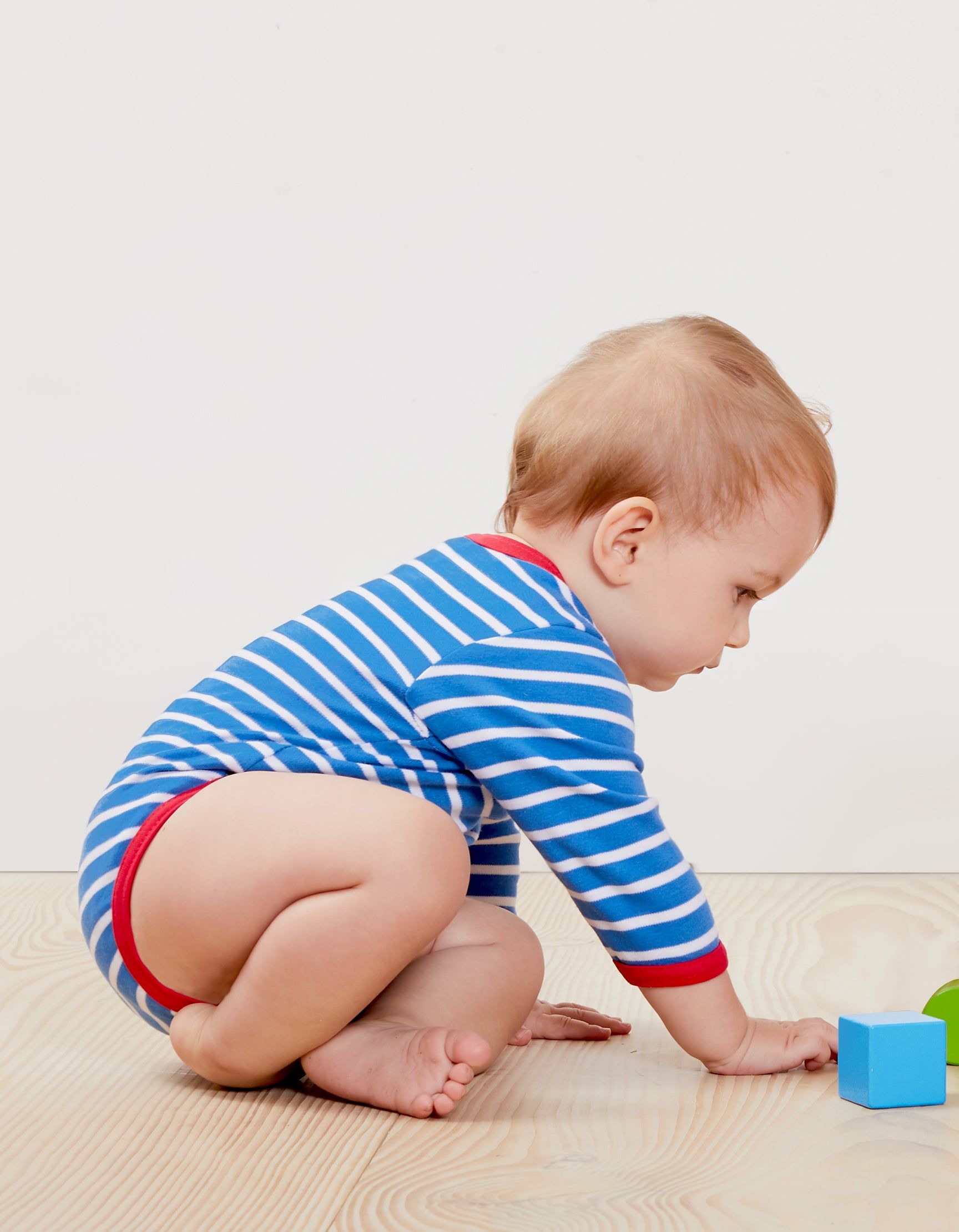 Toby Tiger Baby Body mit Schlupfauschnitt , gestreift