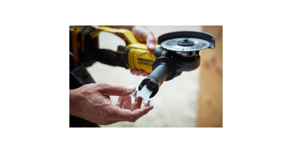 StanleyFATMAX V20 18V Haakse slijper  (Geel/zwart, Koffer, 2 accu's (4.0Ah) en oplader (4A) inbegrepen)