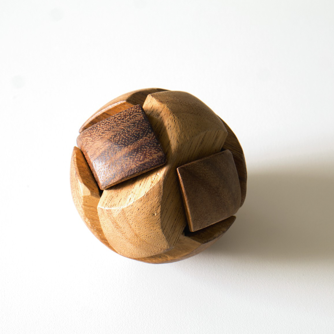 Puzzle 'Ball' aus Holz, braun, Ø 7 cm günstig bestellen