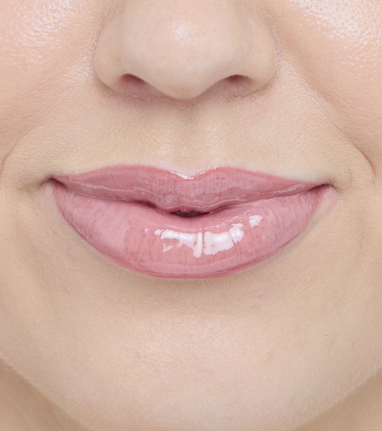 Revolution - Delineador labial Pout Liner - Doll Cool Nude