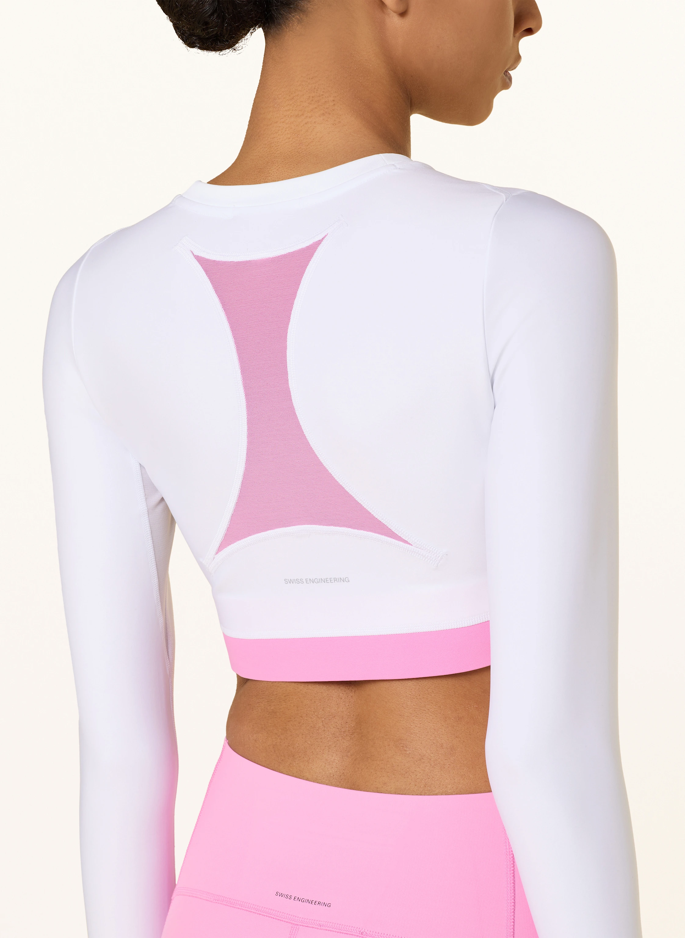 On Cropped-Longsleeve TRAIN