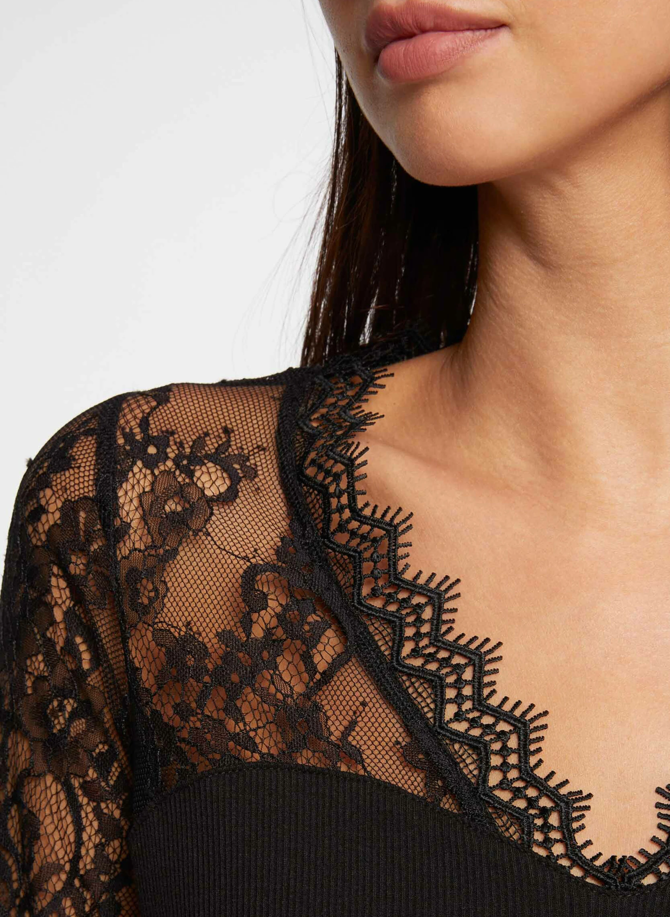 TLAMI - Tee-shirt manches longues à dentelle | Noir