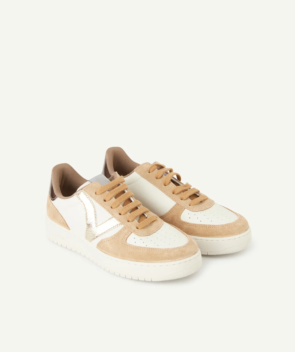 VICTORIABASKETS MADRID FILLE BLANC ET CAMEL LOGO OR