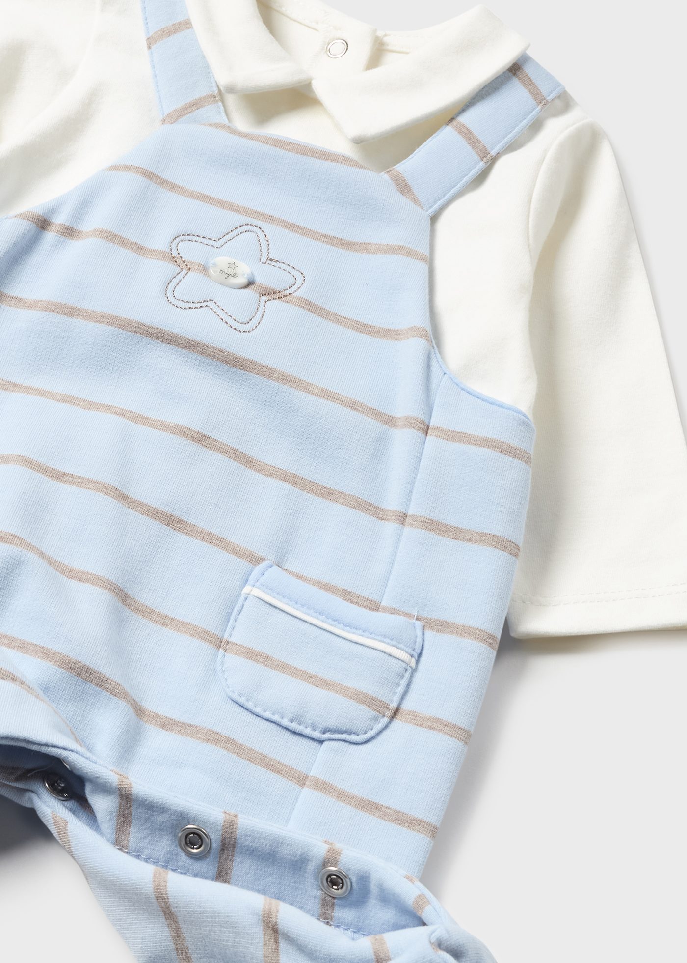 Macacão Better Cotton estilo jardineira para recém-nascido