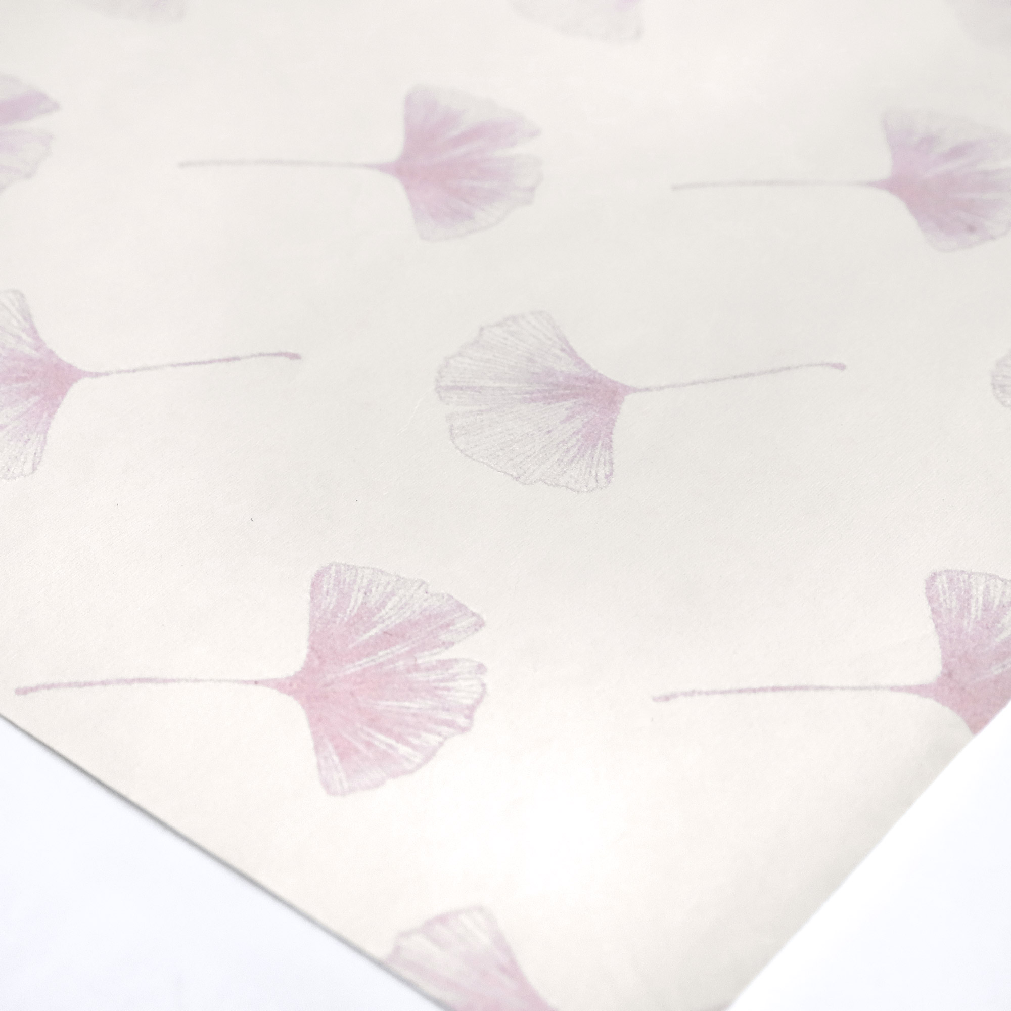 Geschenkpapier 'Gingko', weiß, rosa, L 50 cm, B 70 cm günstig bestellen