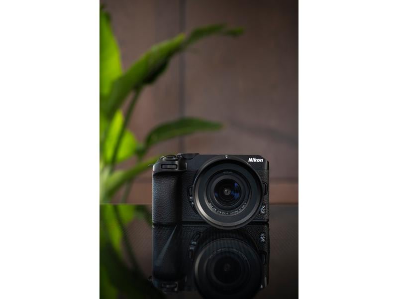 Nikon Fotokamera Z30 VLOGGING KIT Spiegelloser Fotoapparat mit erstklassiger Bildqualität – Die neue Welt des Vloggens