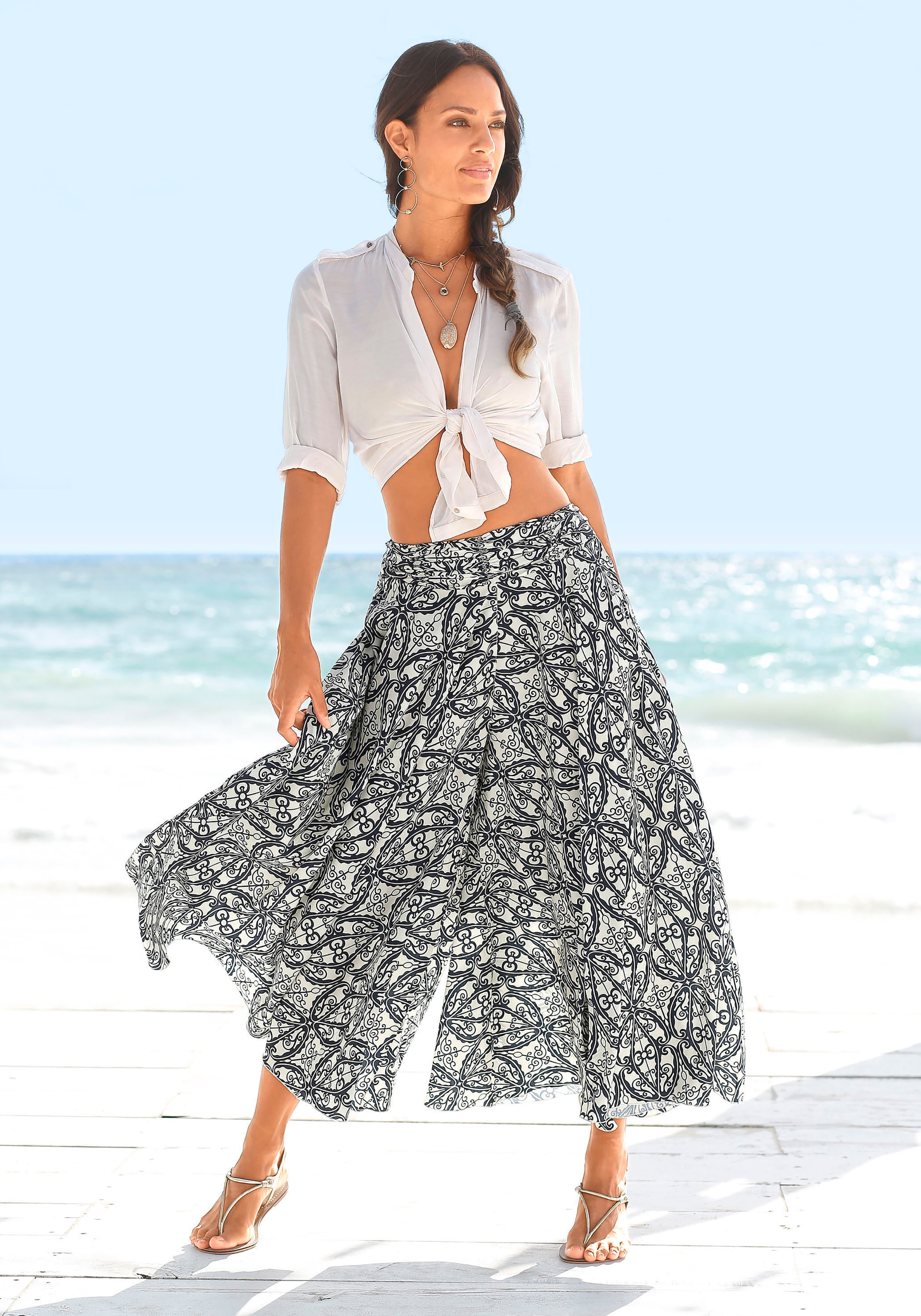 LASCANA Hosenrock , mit Alloverdruck, Culotte, extraweites Bein