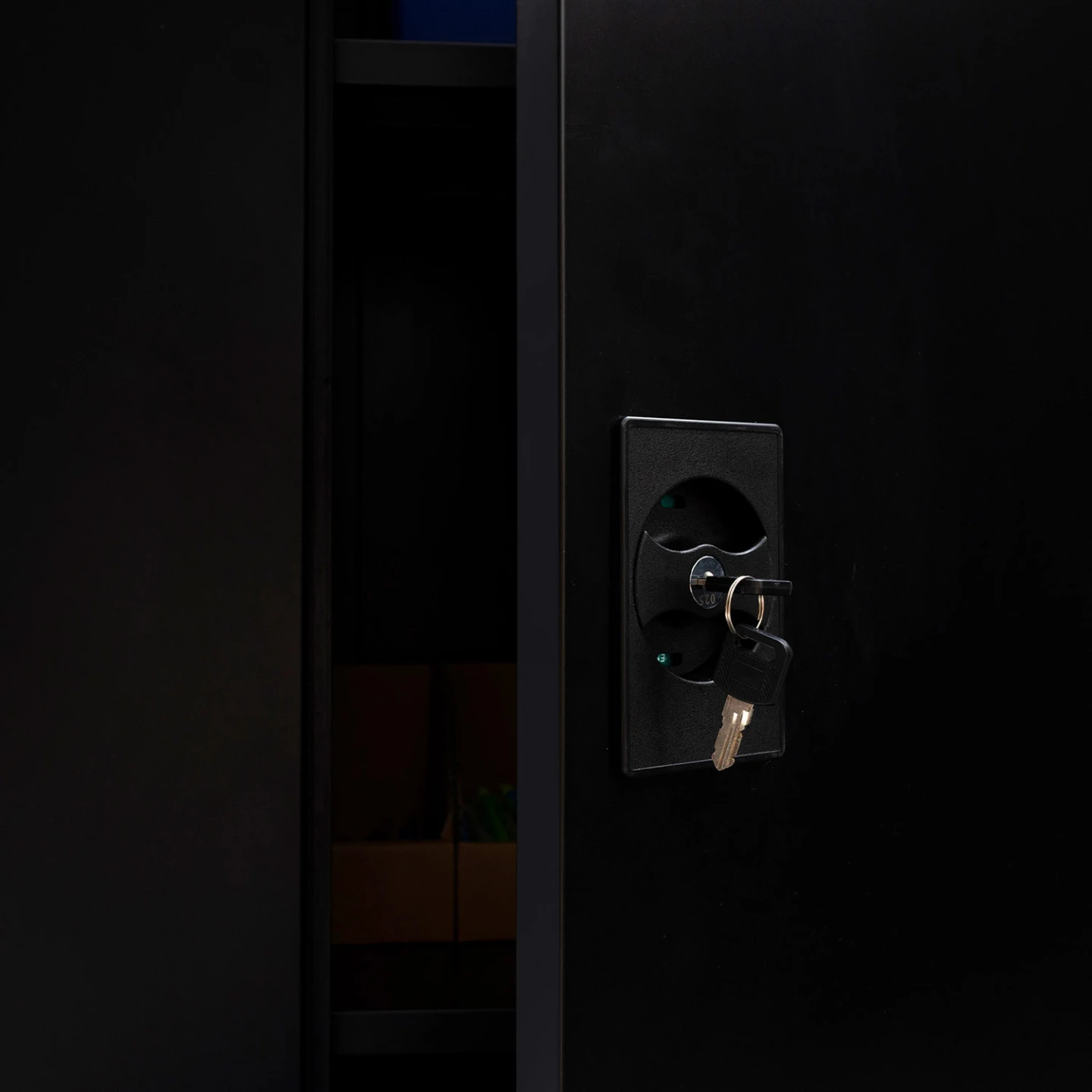 Armoire de bureau 80 x 180 cm 4 étagères modulables 5 niveaux métal noir