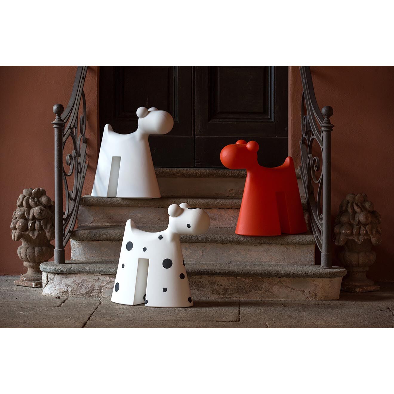 Serralunga Tabouret chien Design par Eero Aarnio blanc - 60x55x27 cm