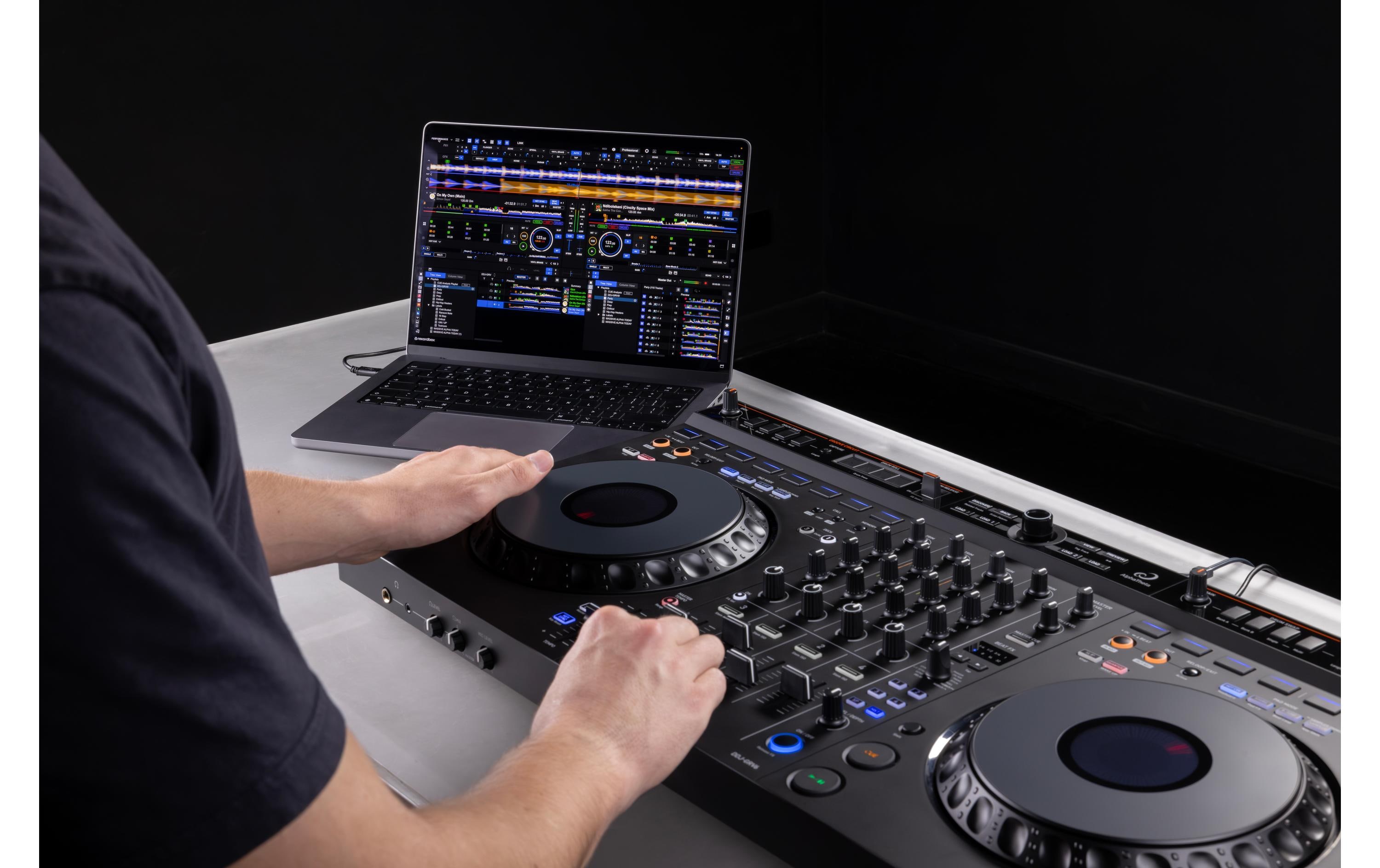 DJ-Controller DDJ-GRV6<br>4-Kanal DJ-Performance-Controller