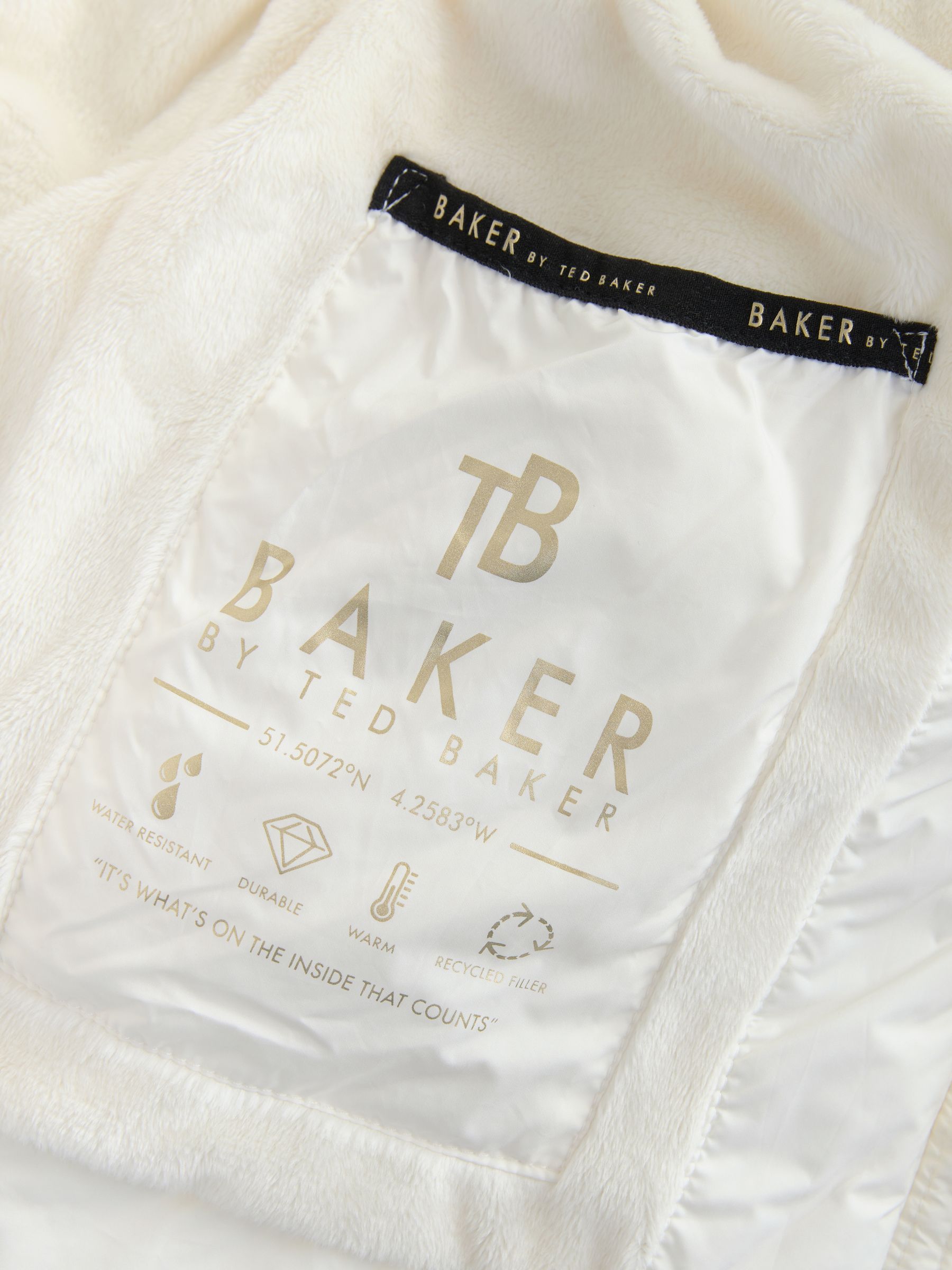 Baker by Ted Baker Crème gewatteerde parel Jassen
