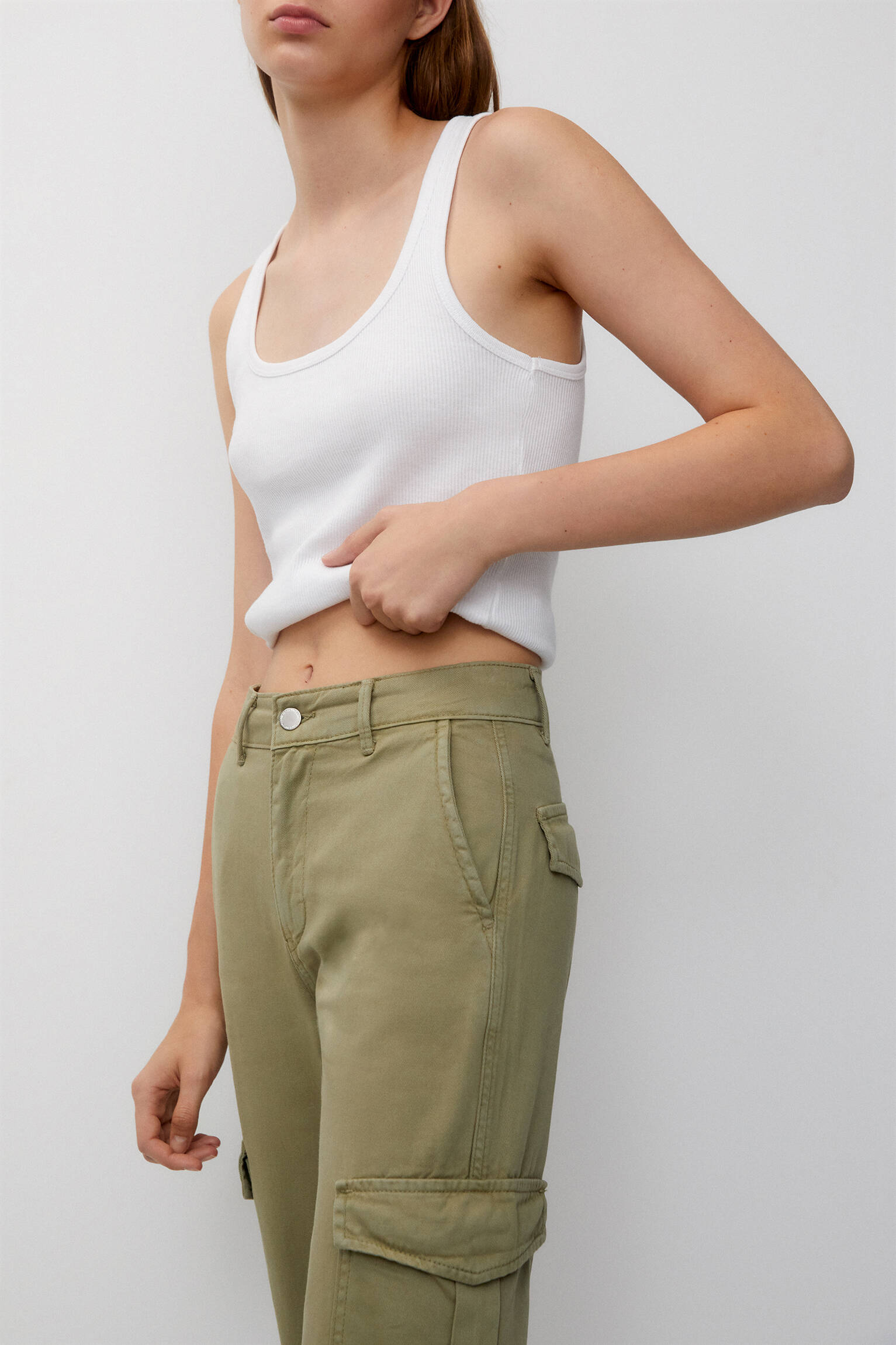 CALÇA CARGO DE CINTURA ALTA - CÁQUI