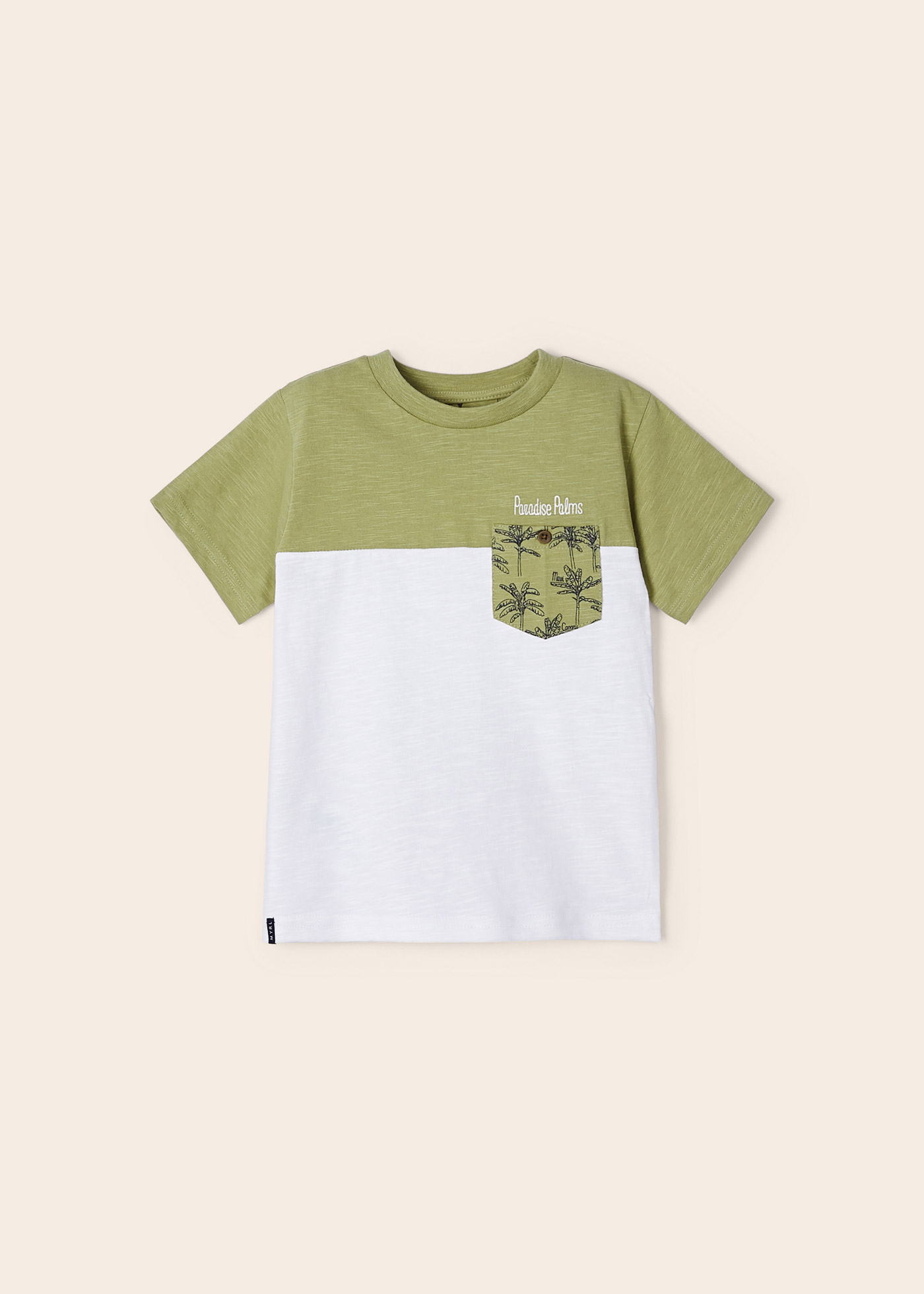 Camiseta infantil masculina em algodão sustentável com estampa.