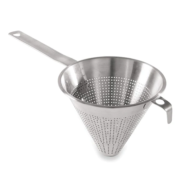 Chinois de cuisine en inox 18cm Mathon