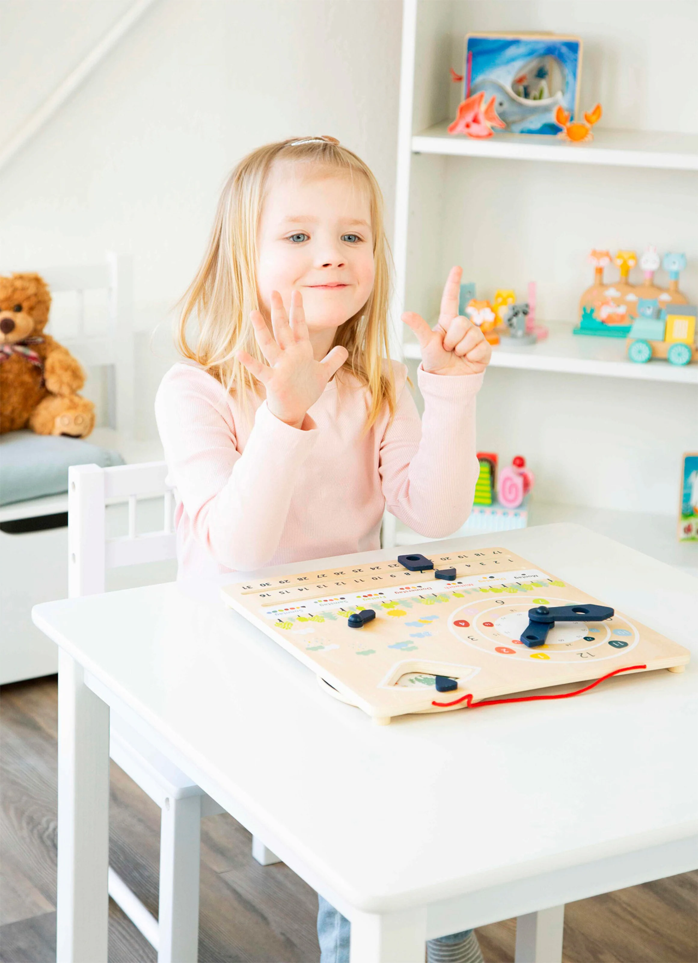 small foot Lernuhr mit Kalender Educate