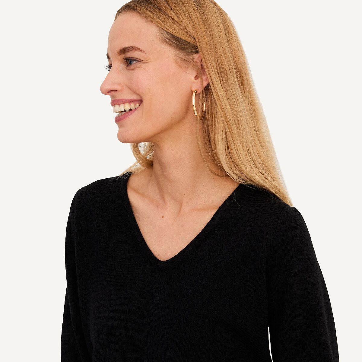 ANNE WEYBURN<br>Suéter com decote em V, malha fina com toque extremamente macio
