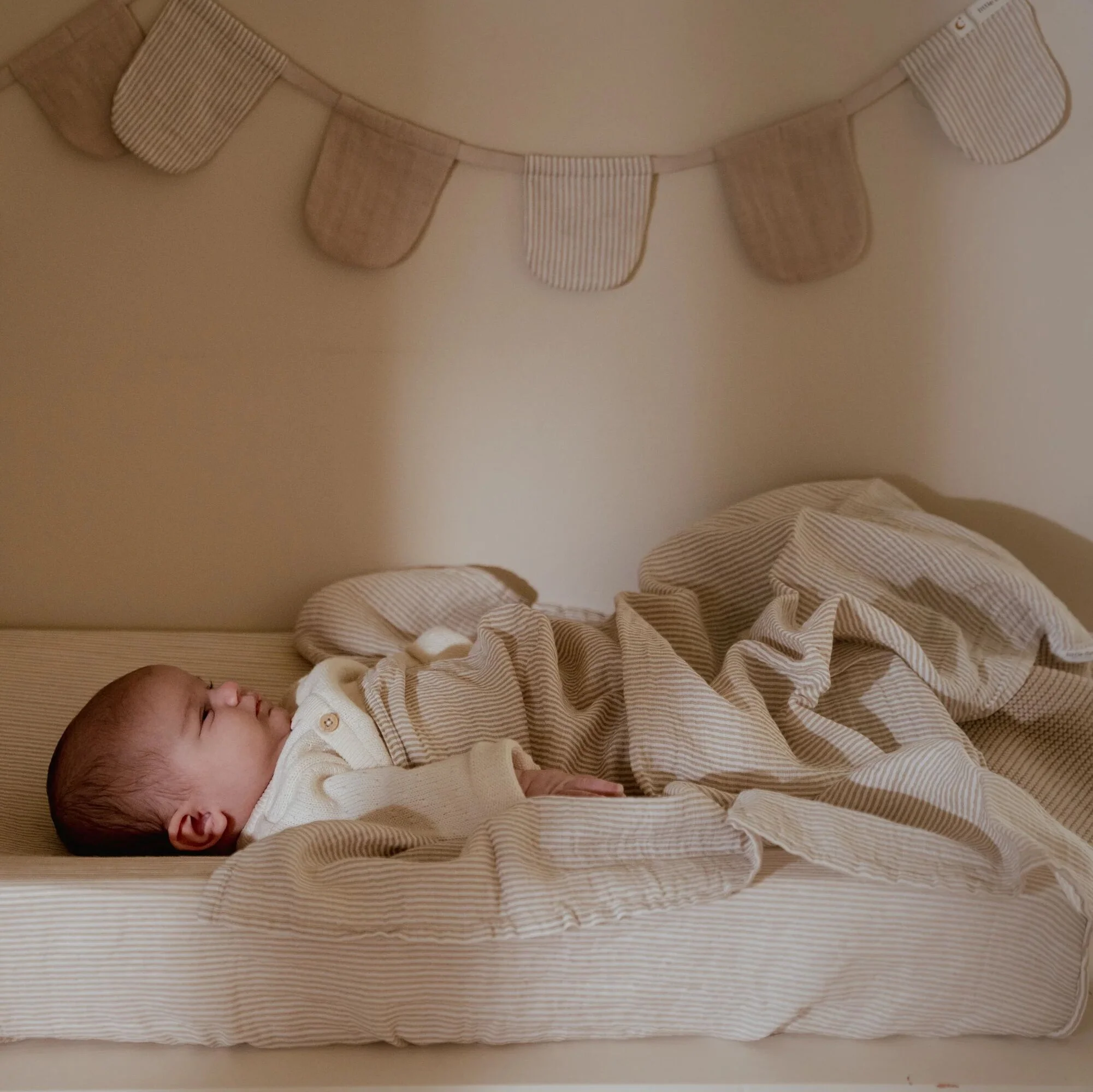 Swaddle - Beige - 120 cm - Essentials kopen? | Little dutch