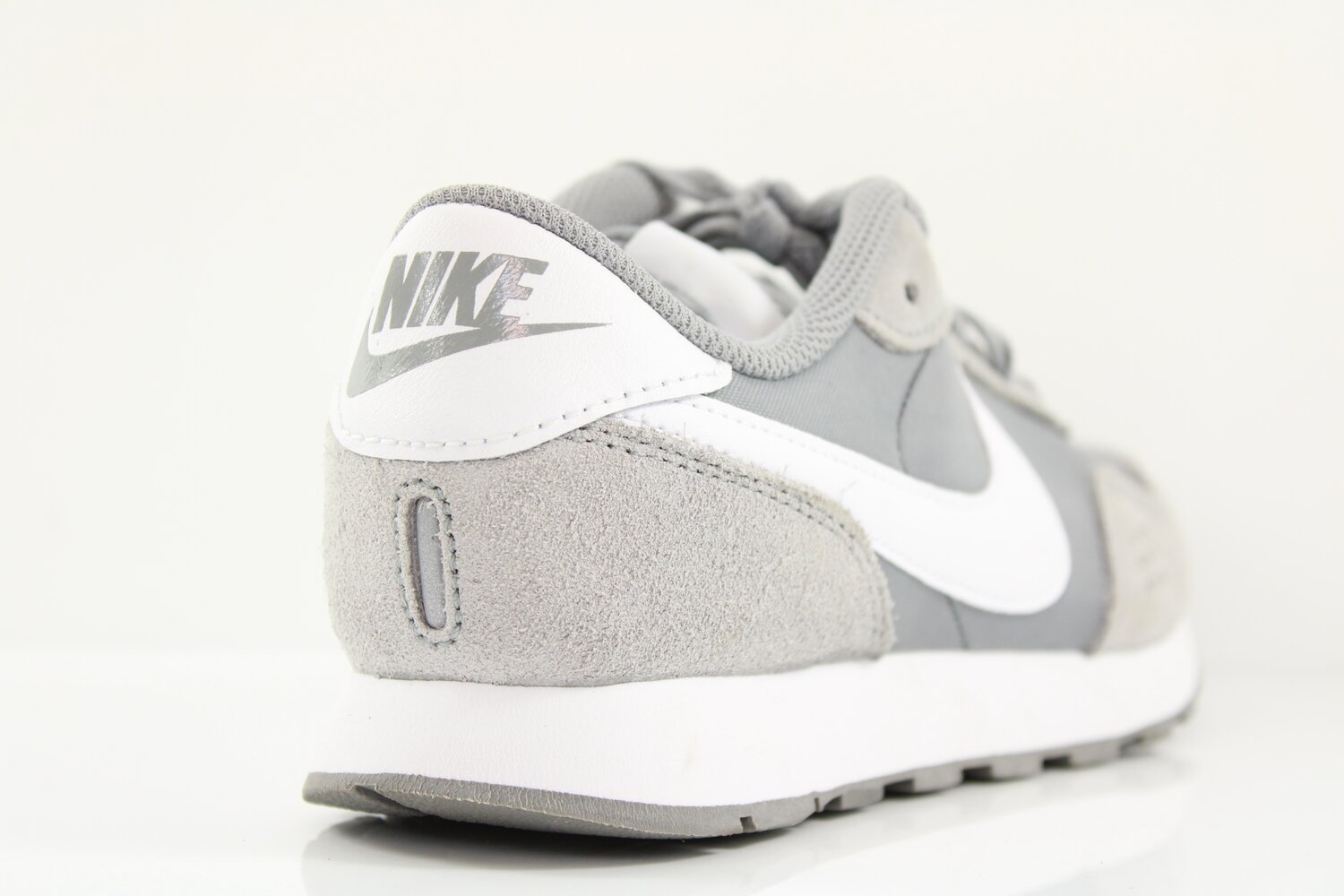 Nike Sneaker