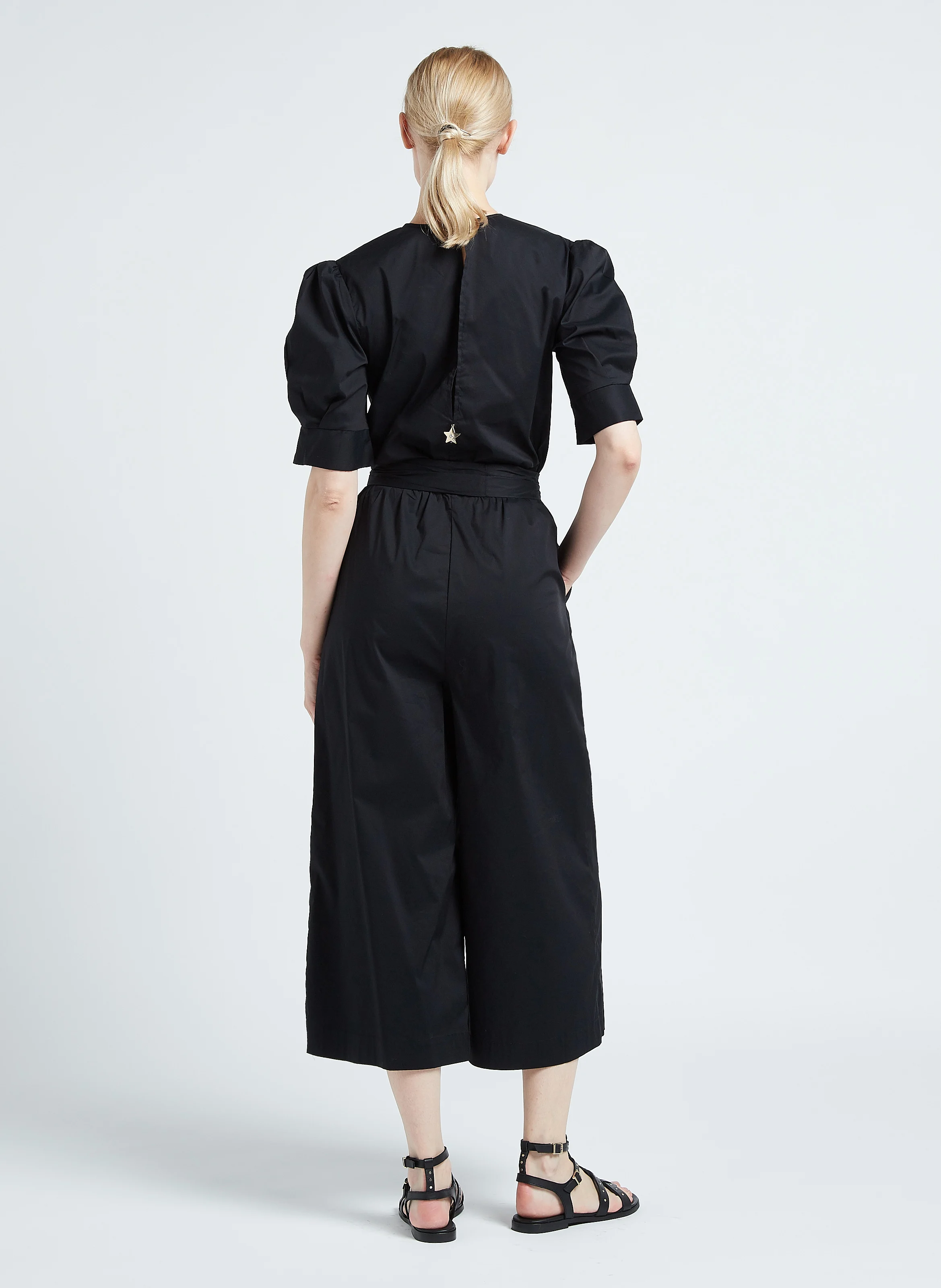 CYNTHIA - Sandales plates en cuir| Noir