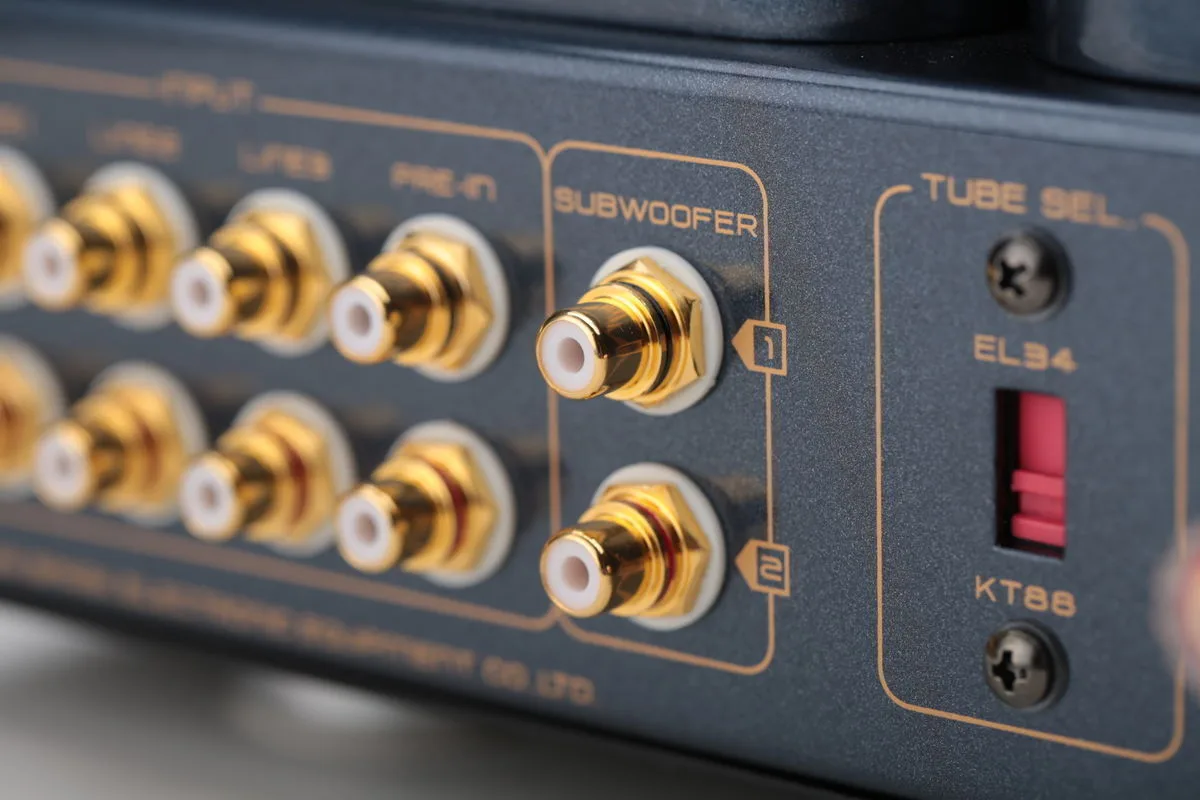 Cayin CS-100A EL34 Noir Amplis hi-fi stéréo