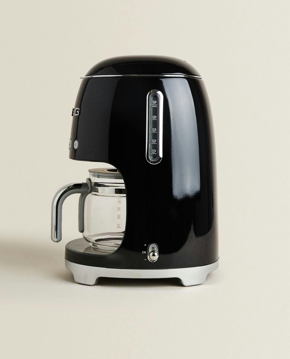 Máquina de café por gotejamento programável SMEG