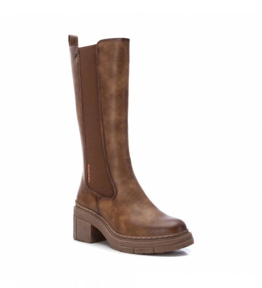 Botas casuais Refresh na cor taupe - Altura do salto: 6 cm -