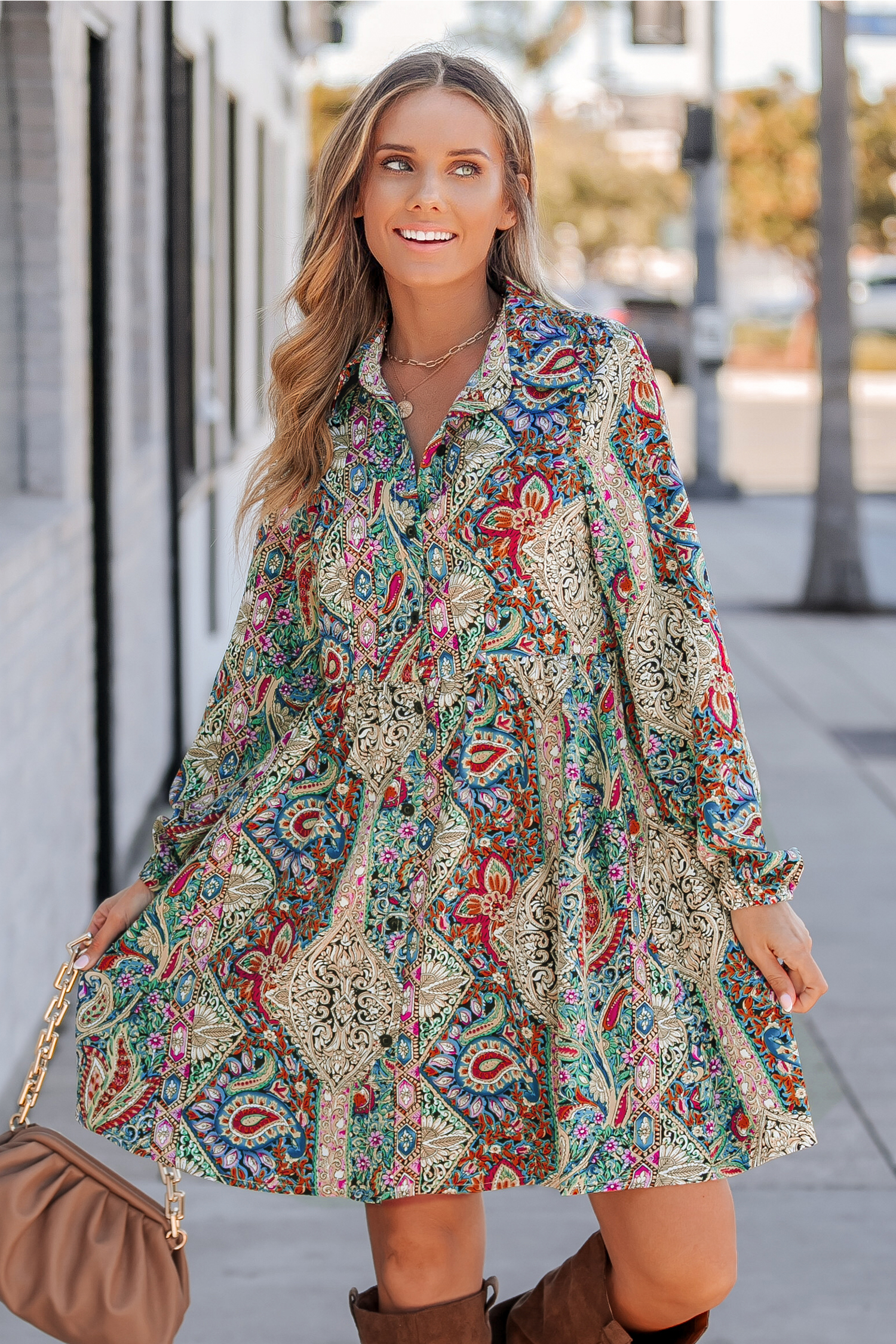 Robe avec col à boutons paisley