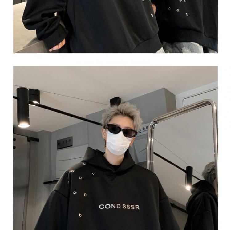 Kimeya - Sweatshirt met ronde hals en tekst, met verlaagde schouders