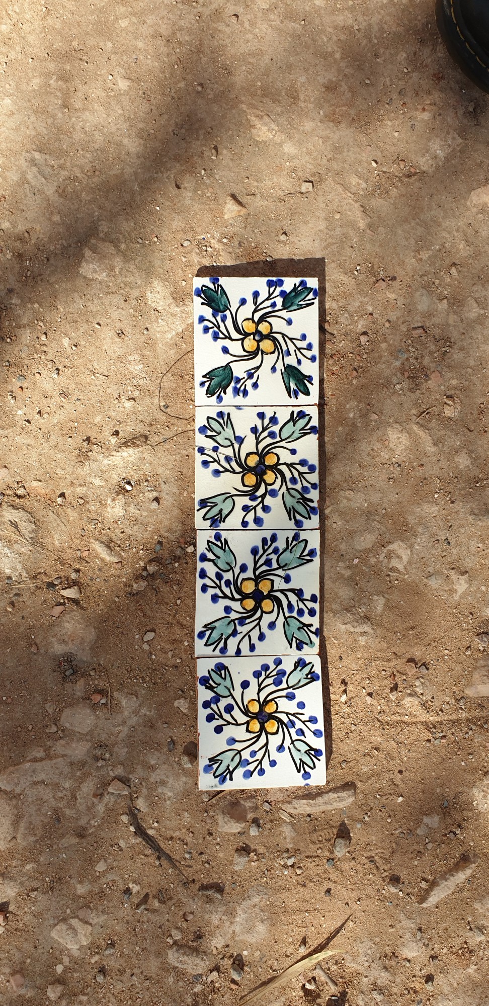 Kachel 'Elyasmine', weiß-multicolor, T 10 cm, B 10 cm, H 1 cm von fischer's lagerhaus