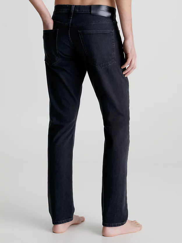 calça jeans justa
