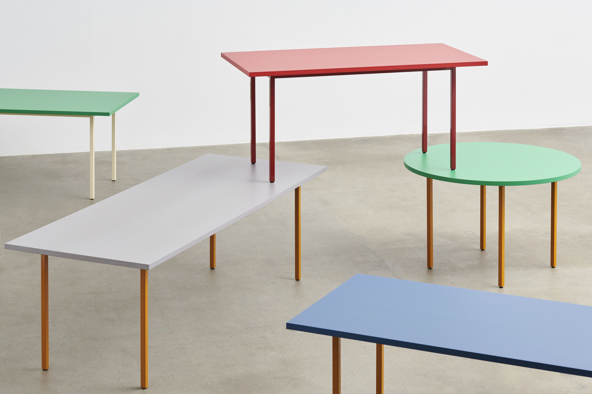 Eettafel Two Colour red 200x90cm