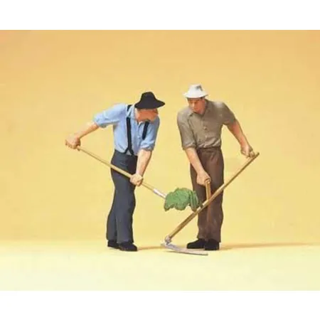 Preiser 63053 1:32 Bauern mit Sense+Gabel