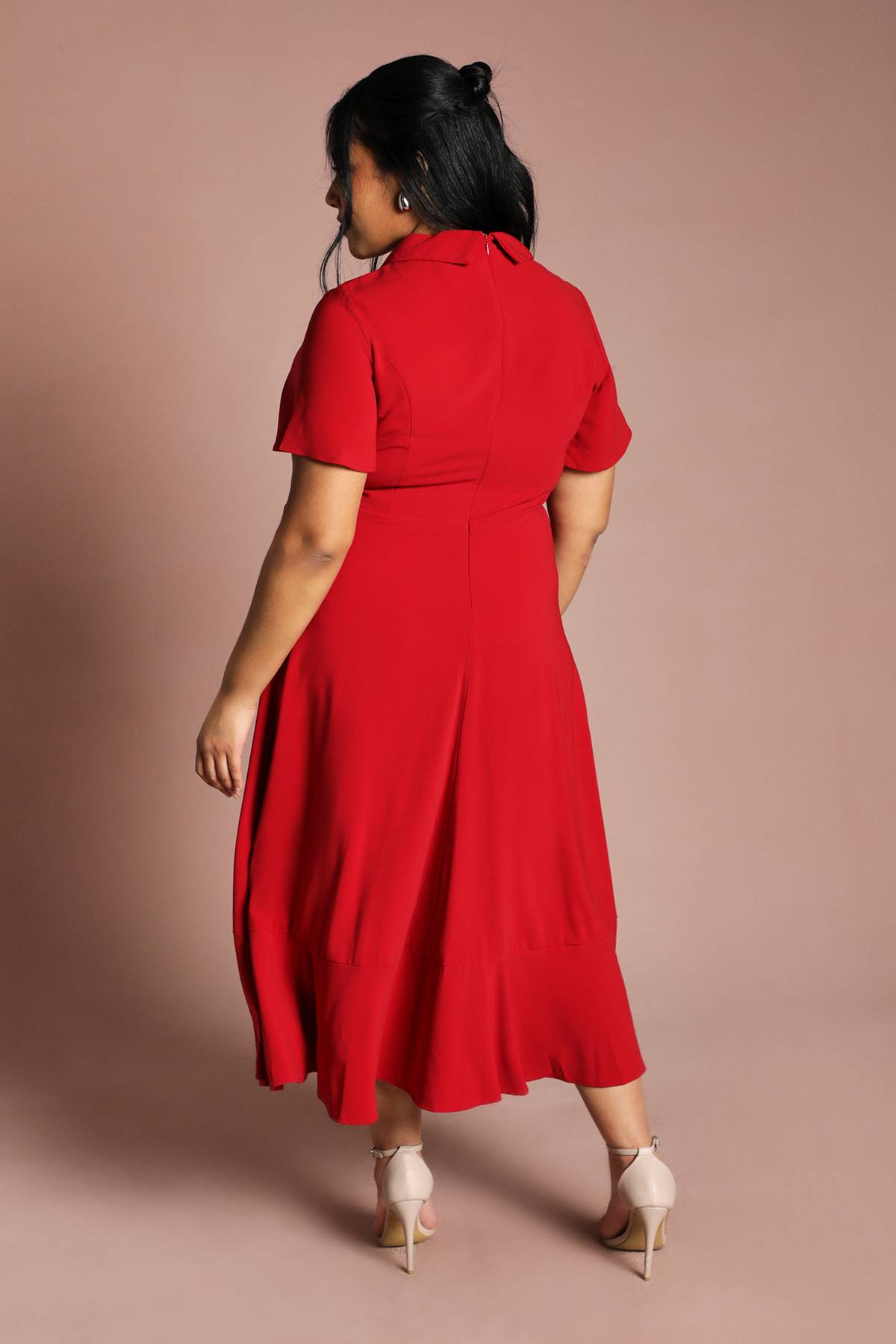 Coast Robe Midi Grande Taille à Col Châle et Ourlet Volantés avec Manches Évasées