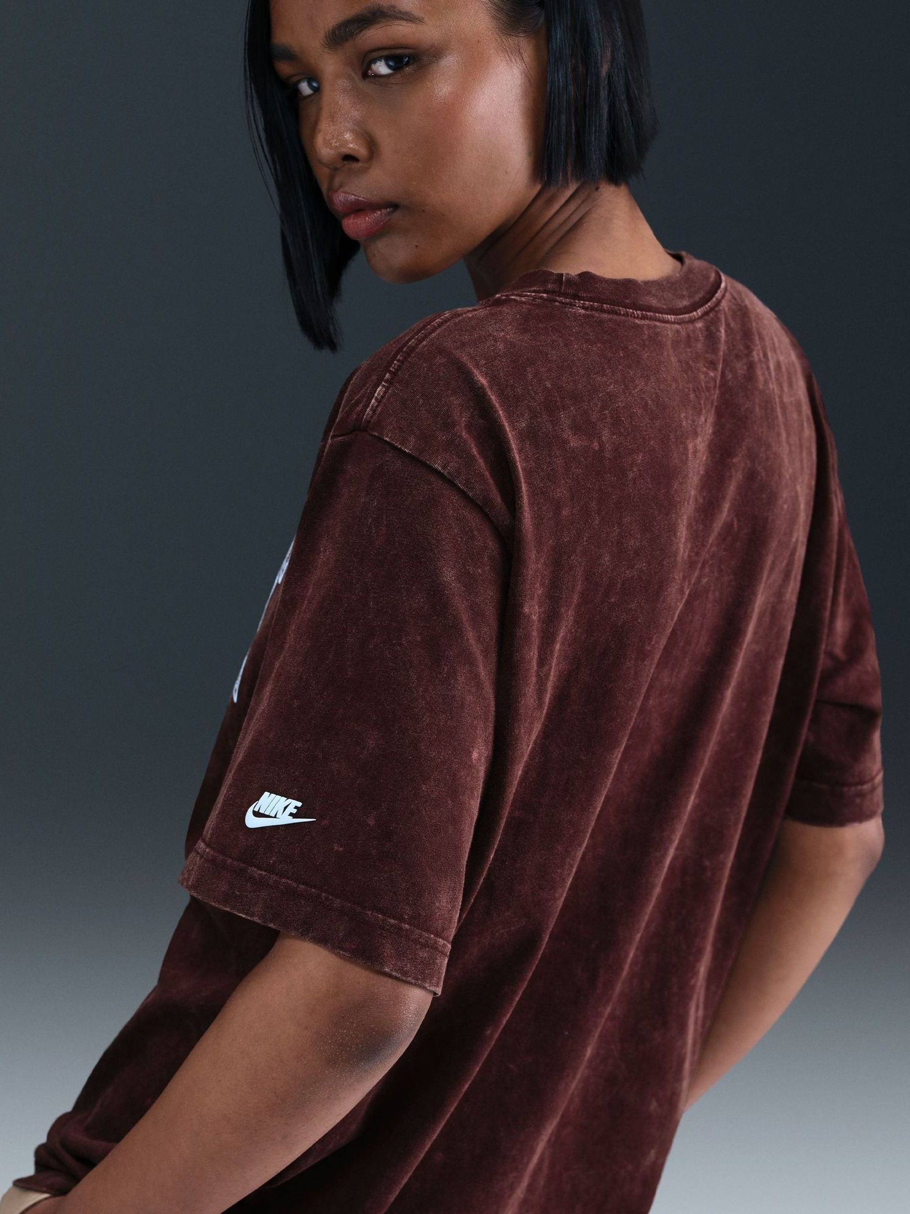 Rood - Nike Oversized Graphic Print Logo T-Shirt