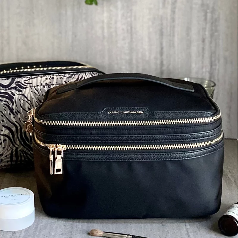 Coming Copenhagen Kiki Beauty Box - Caviar Black