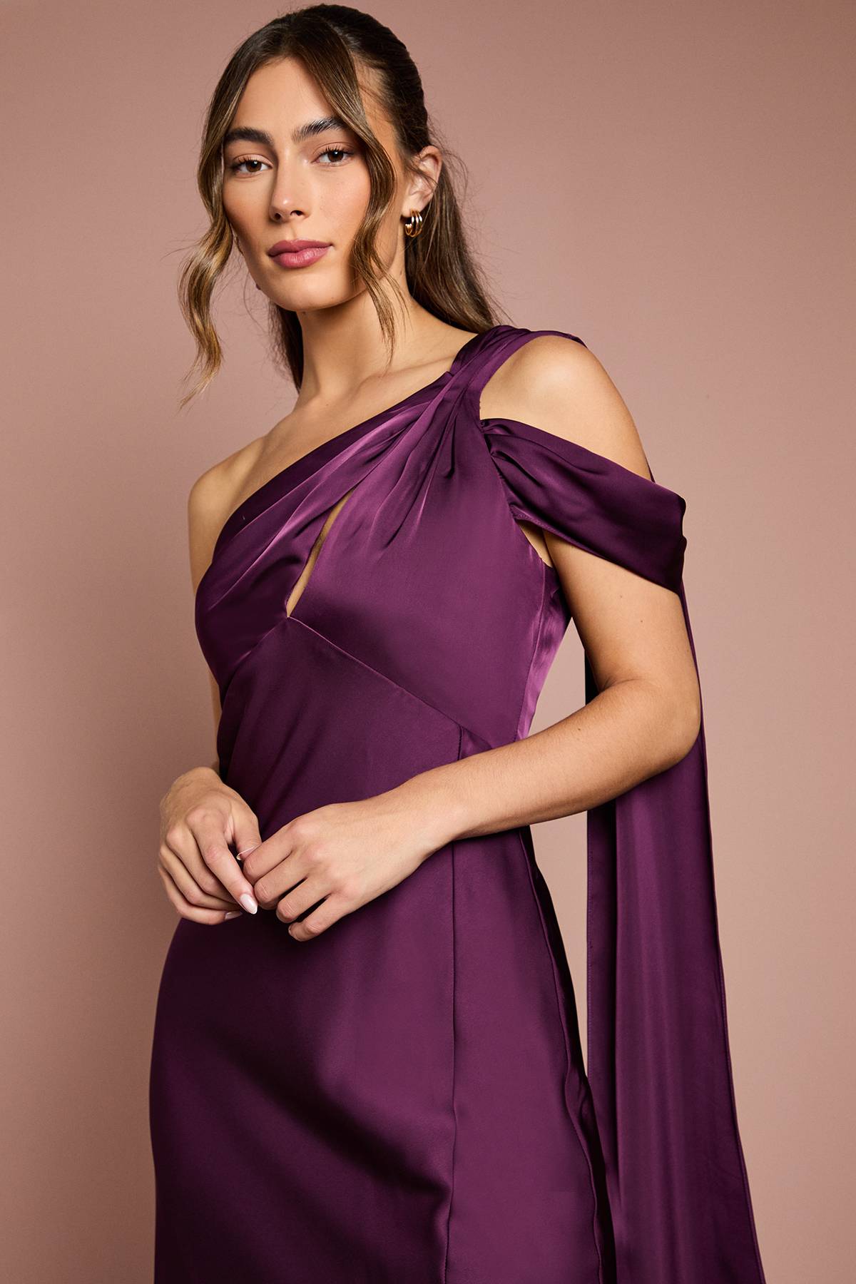 Coast Robe de Demoiselle d'Honneur Longue en Satin à Une Épaule avec Queue de Poisson et Détail Drapé