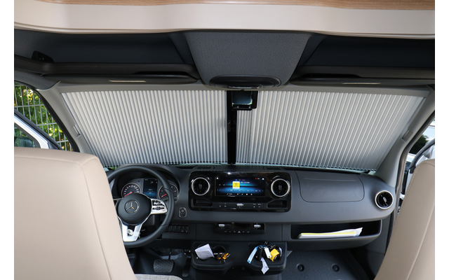 Remis Fahrerhausverdunkelung REMIfront IV für Mercedes Sprinter ab 2019