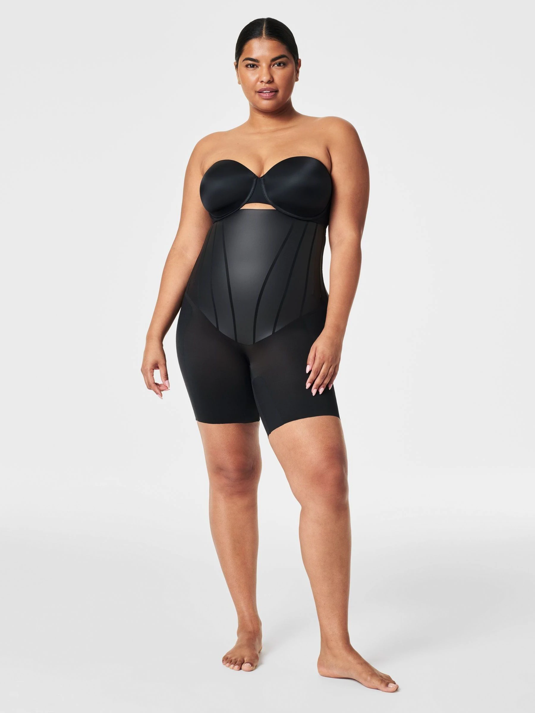 Zwart - SPANX SPANXsupersculpt™ TotalContour High-Waisted Mid-Thigh Shorts