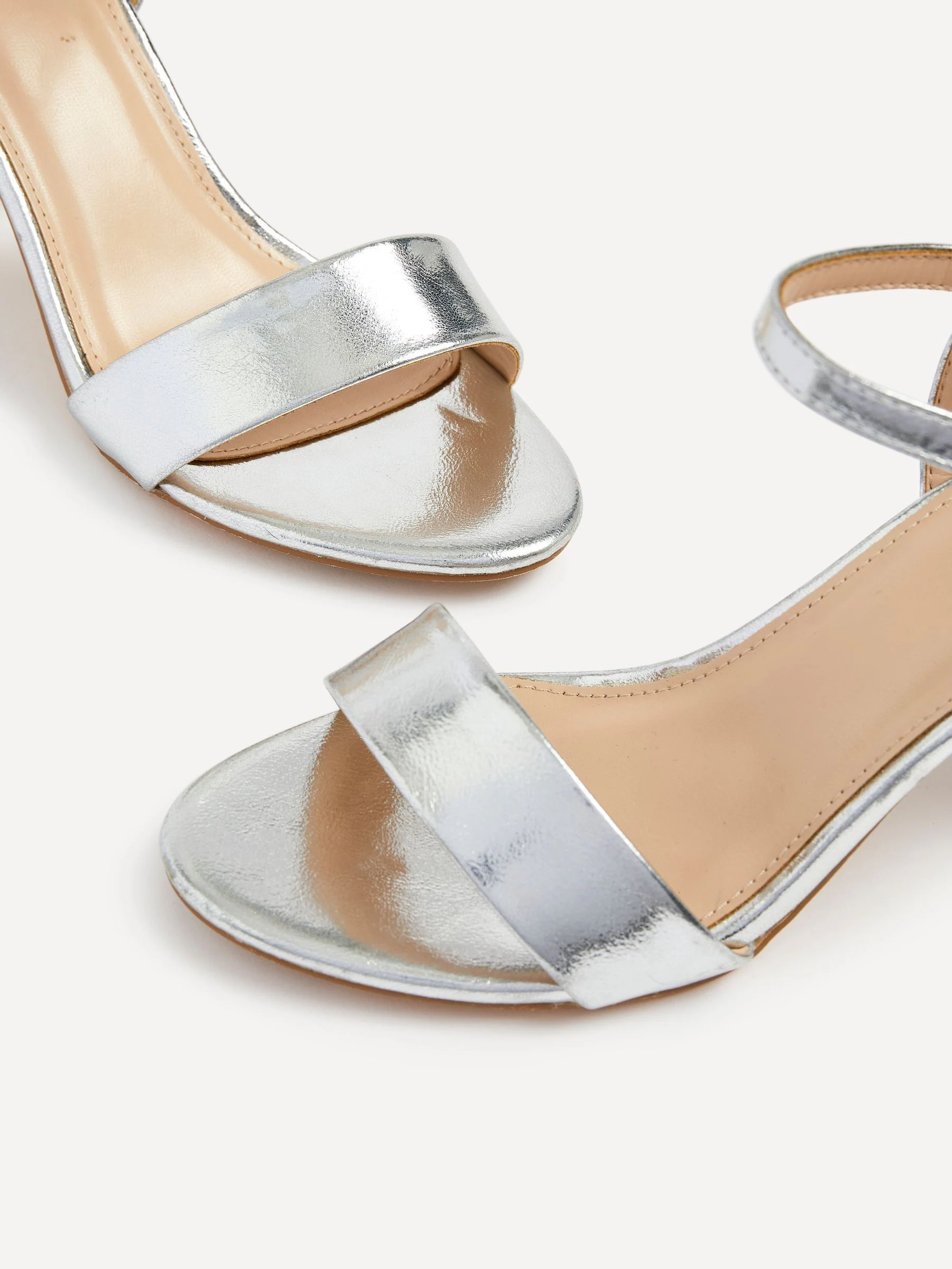 Zilver - Linzi - Skyline minimalistische sandalen met blokhak en open achterkant