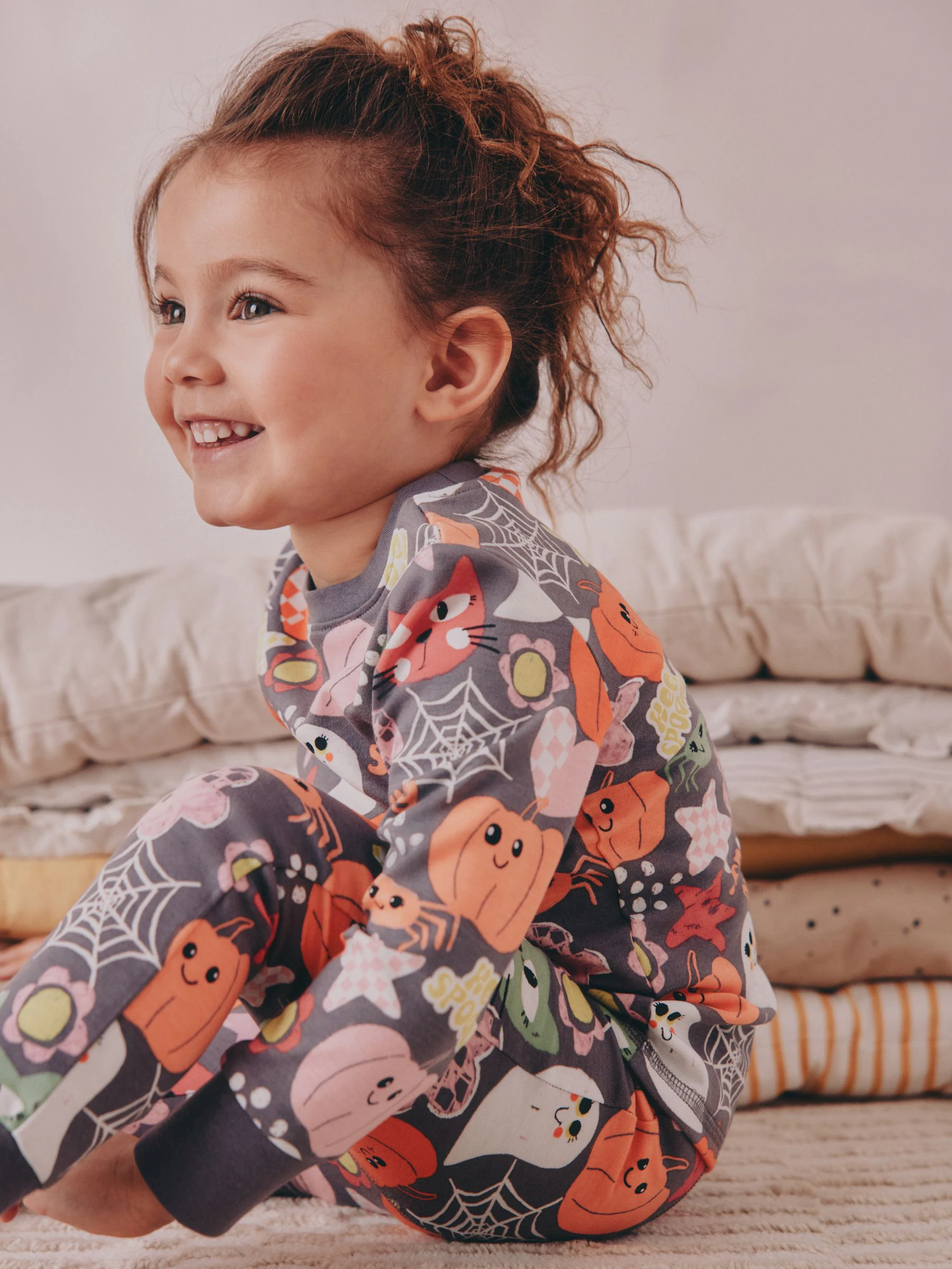 Grey Ghost & Pumpkin Print - Halloween behaaglijke pyjama (9mnd-12jr)